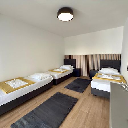 Apartmani Tatjana Novalja Exterior foto