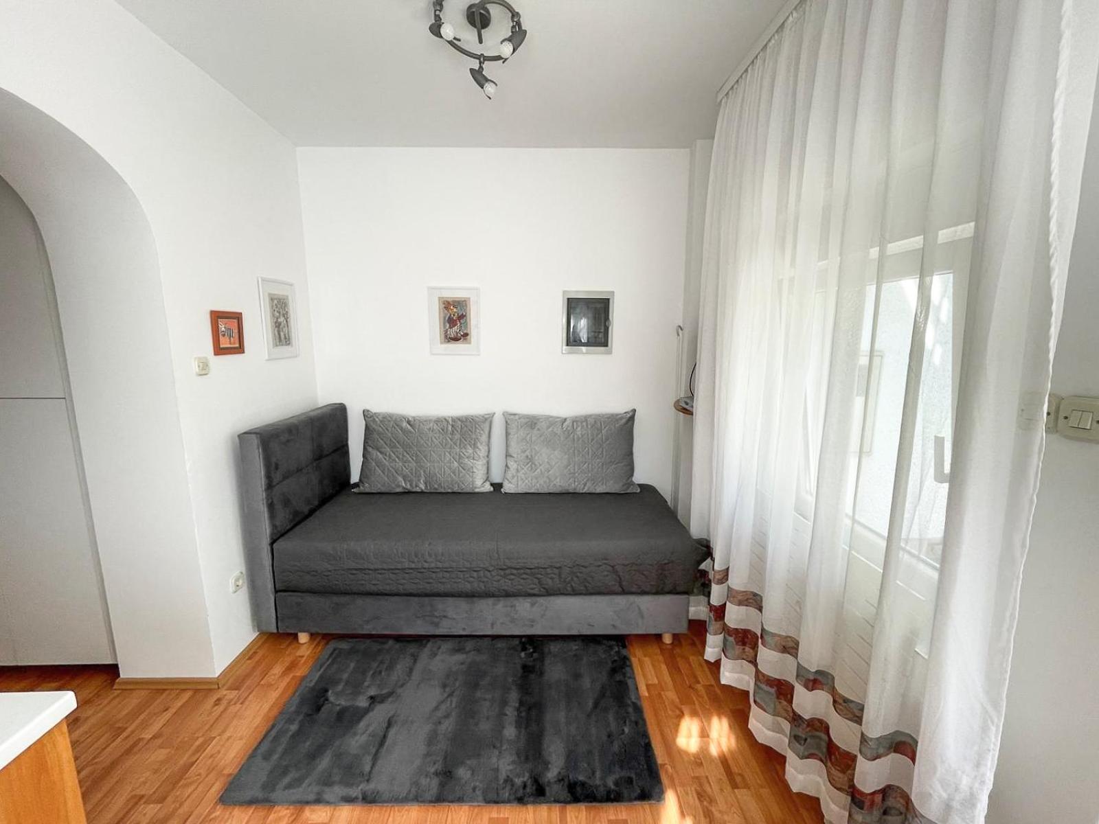 Apartmani Tatjana Novalja Exterior foto