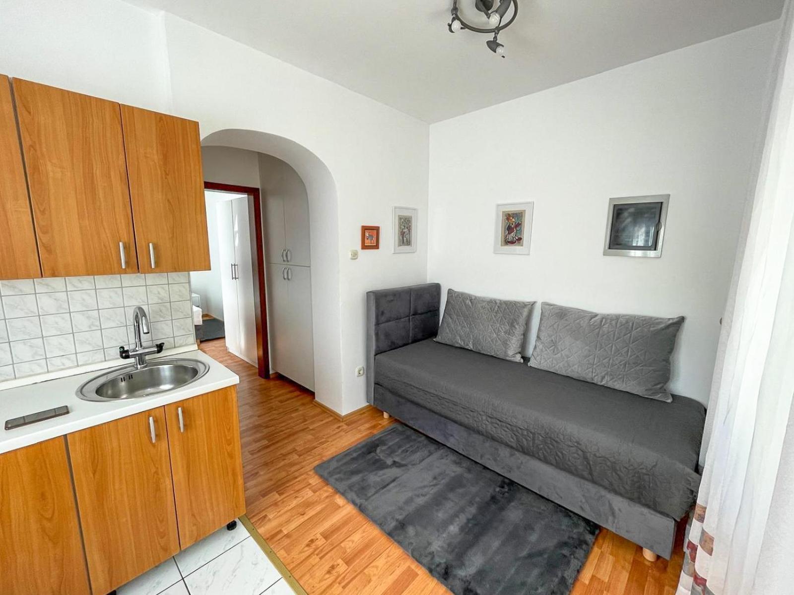 Apartmani Tatjana Novalja Exterior foto