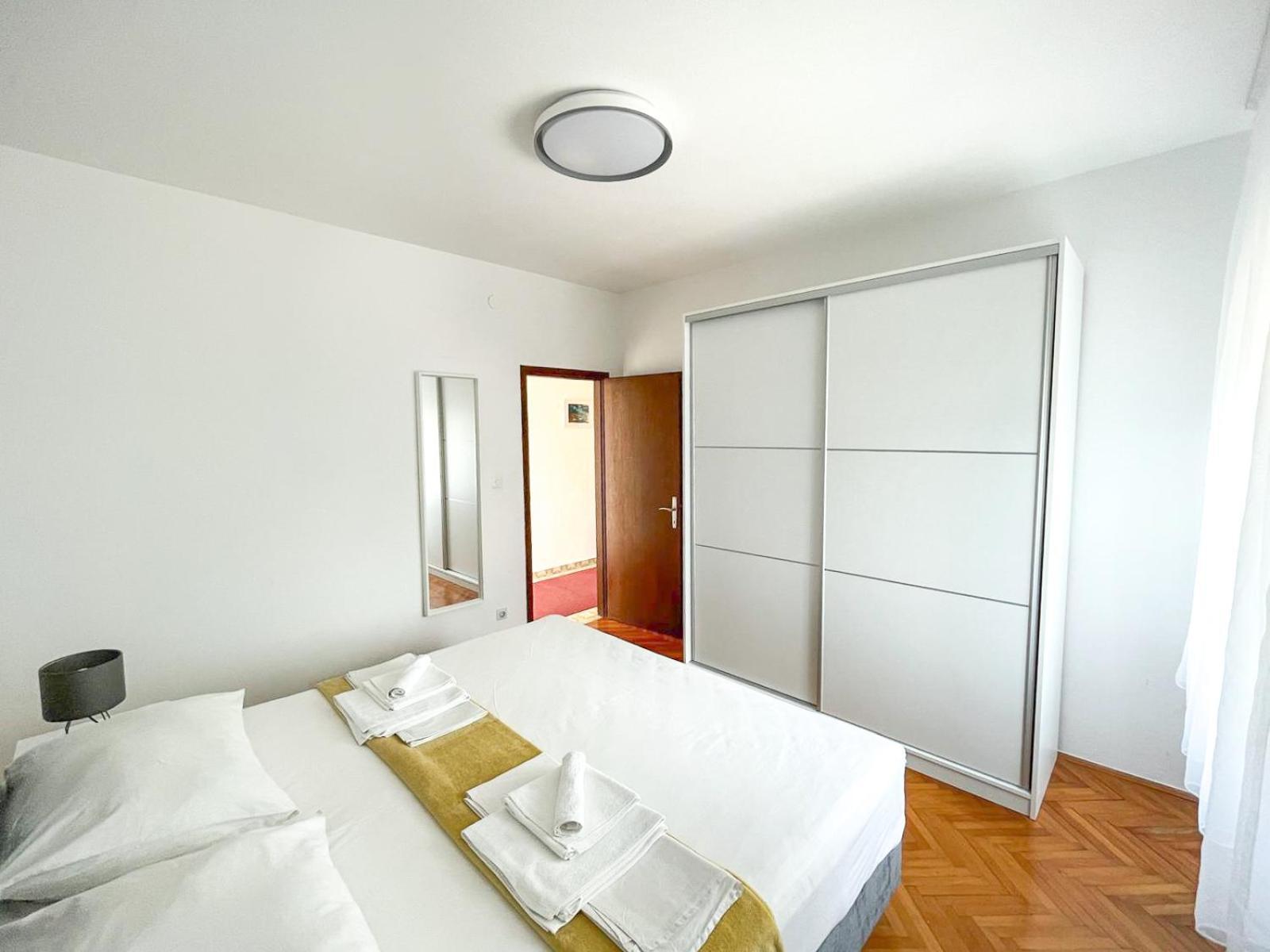 Apartmani Tatjana Novalja Exterior foto