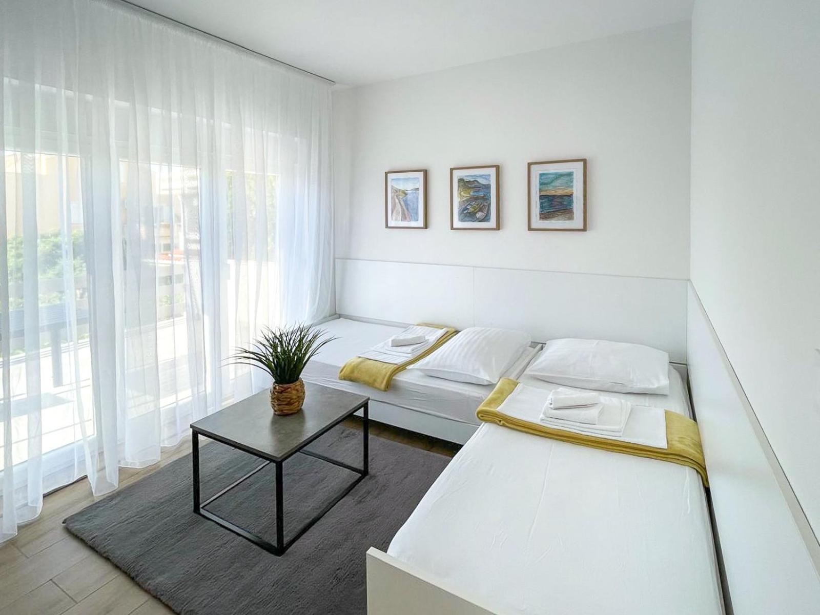 Apartmani Tatjana Novalja Exterior foto