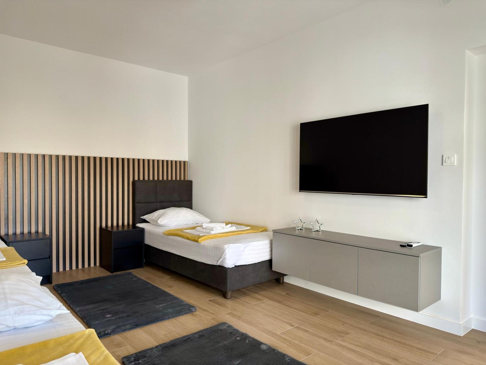 Apartmani Tatjana Novalja Exterior foto